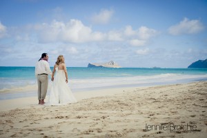 Getting married in Oahu, Hawaii. Intimate wedding ceremony on the beach.